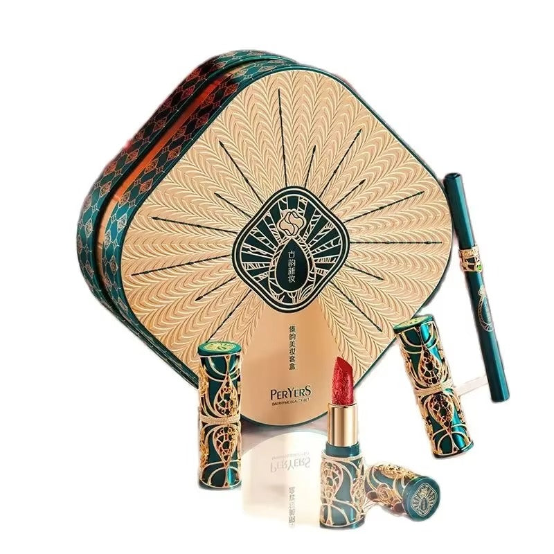 Set trucco da 5 pezzi: 4 rossetti e eyeliner